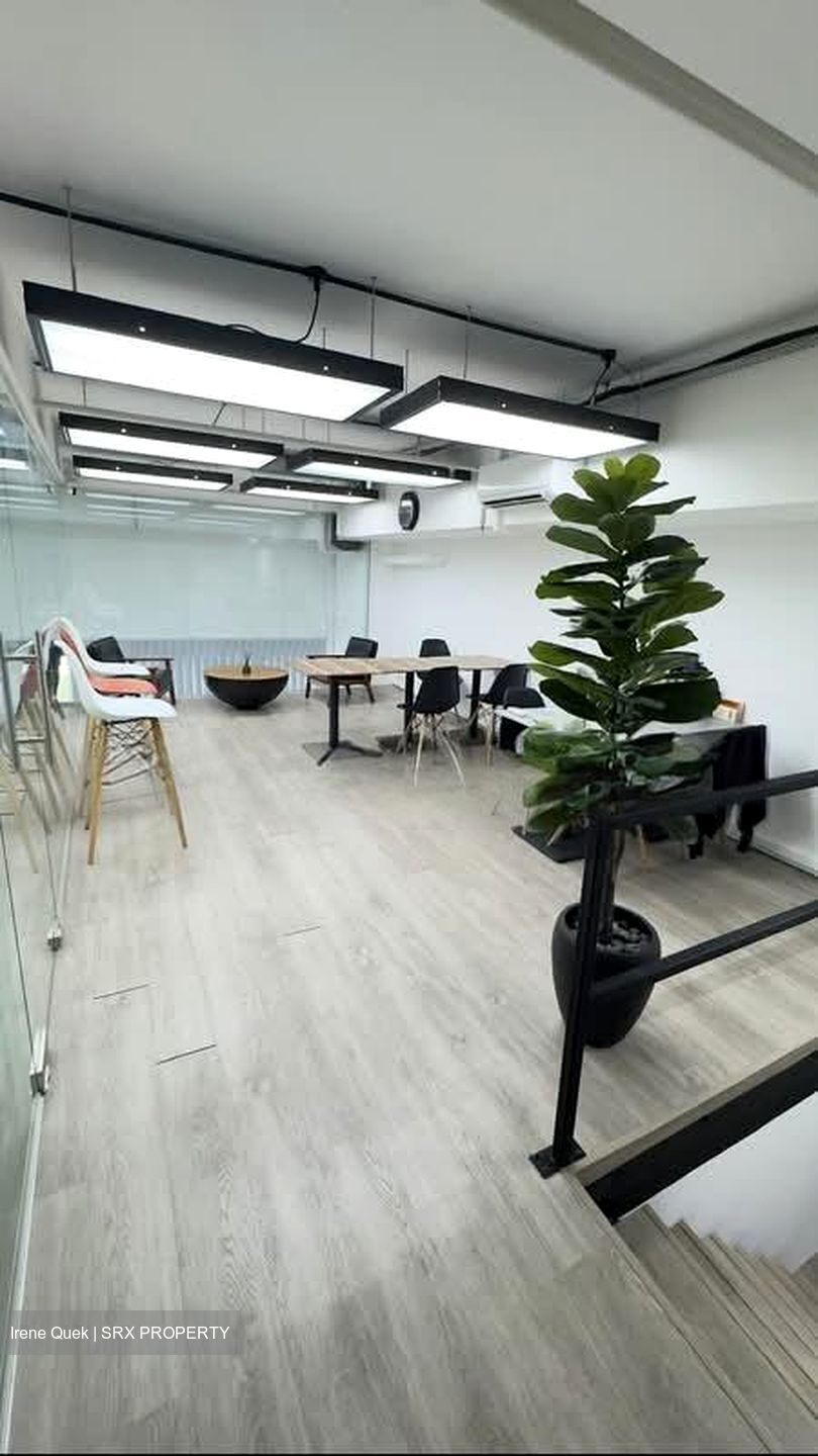 Ct Hub 2 (D12), Office #566198171